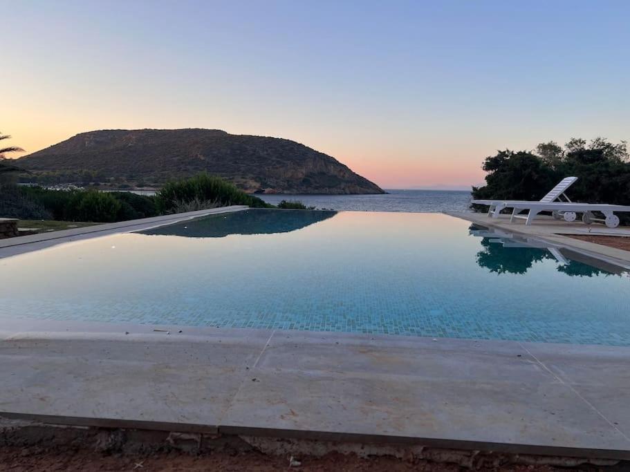 Summer Villa In Porto Rafti Exterior photo