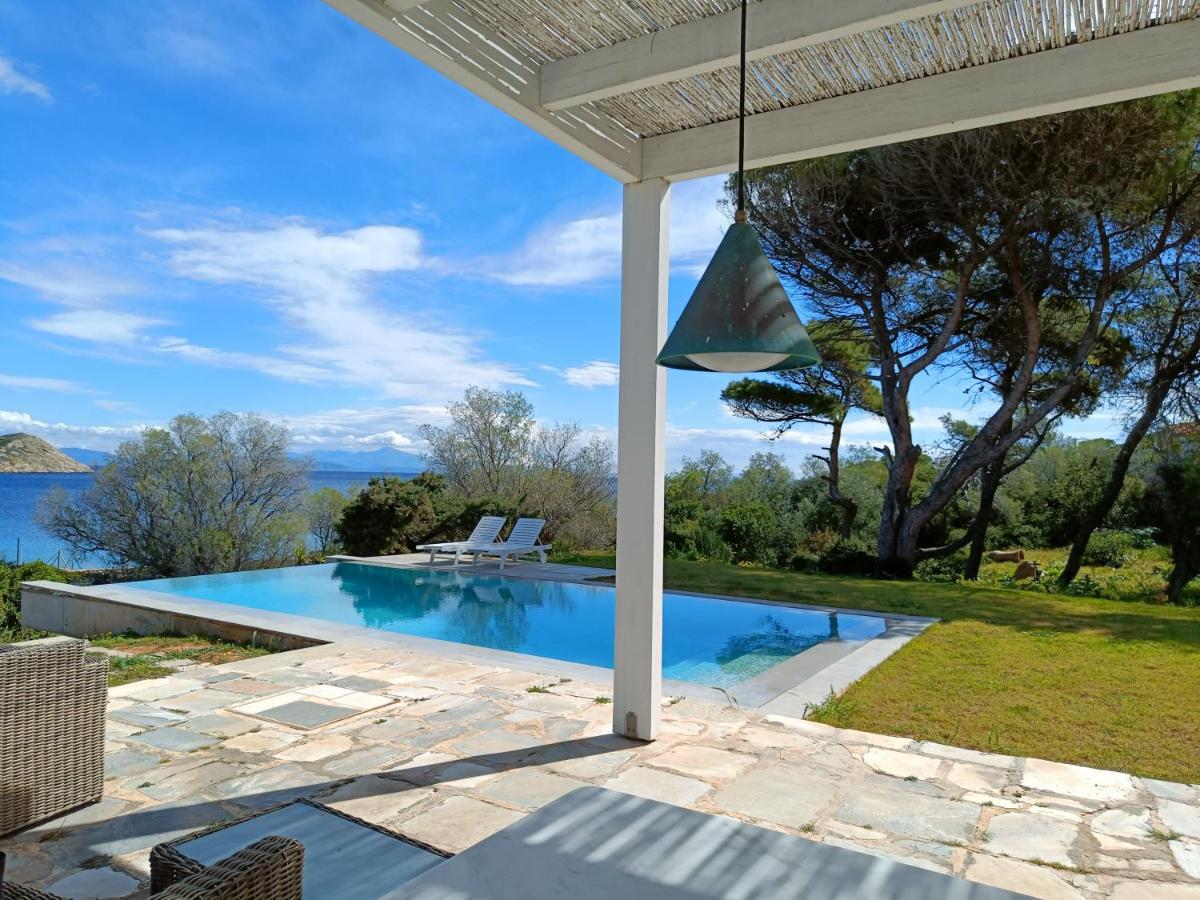 Summer Villa In Porto Rafti Exterior photo