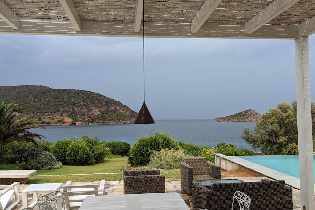 Summer Villa In Porto Rafti Exterior photo