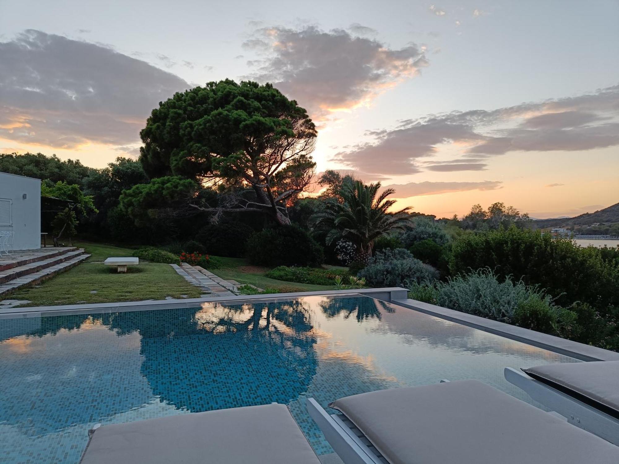 Summer Villa In Porto Rafti Exterior photo